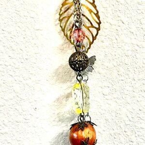 Elegant Multi-Color Pendant Necklace